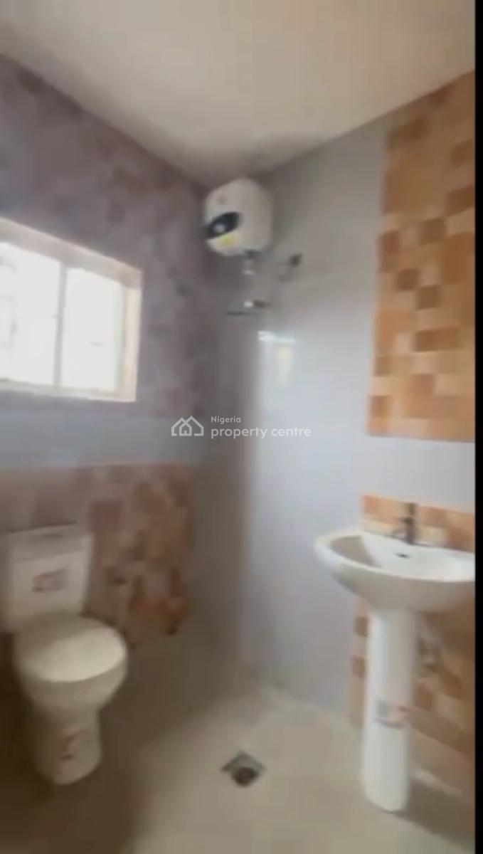 Executive 1bedroom Flat, Ologolo, Lekki Phase 2, Lekki, Lagos, Mini Flat (room and Parlour) for Rent