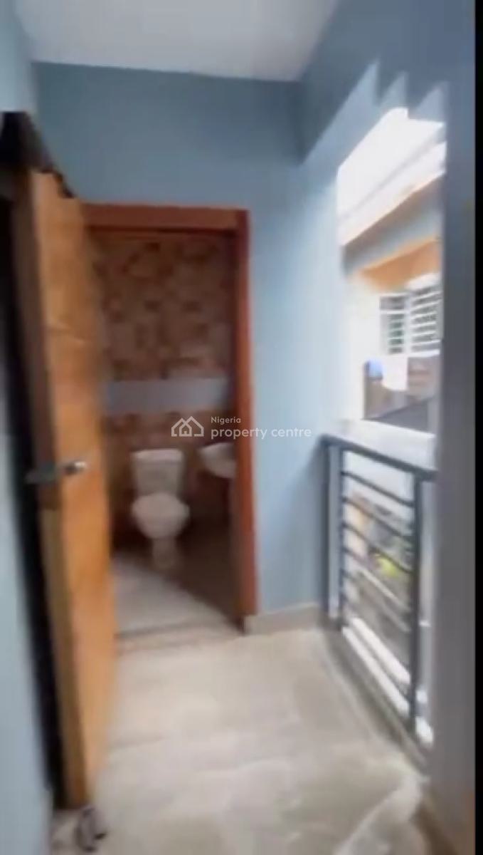 Executive 1bedroom Flat, Ologolo, Lekki Phase 2, Lekki, Lagos, Mini Flat (room and Parlour) for Rent