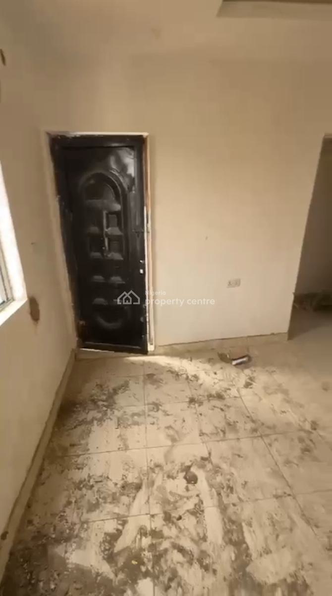 Lovely Miniflat in an Estate, Sabo, Yaba, Lagos, Mini Flat (room and Parlour) for Rent
