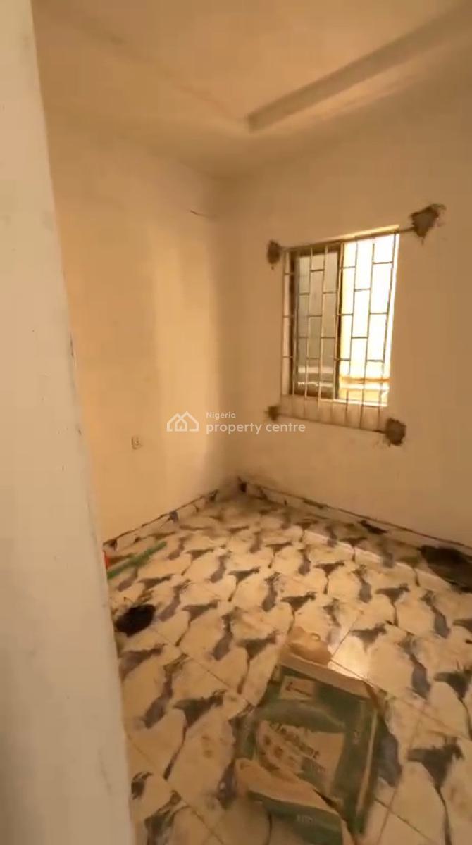 Lovely Miniflat in an Estate, Sabo, Yaba, Lagos, Mini Flat (room and Parlour) for Rent