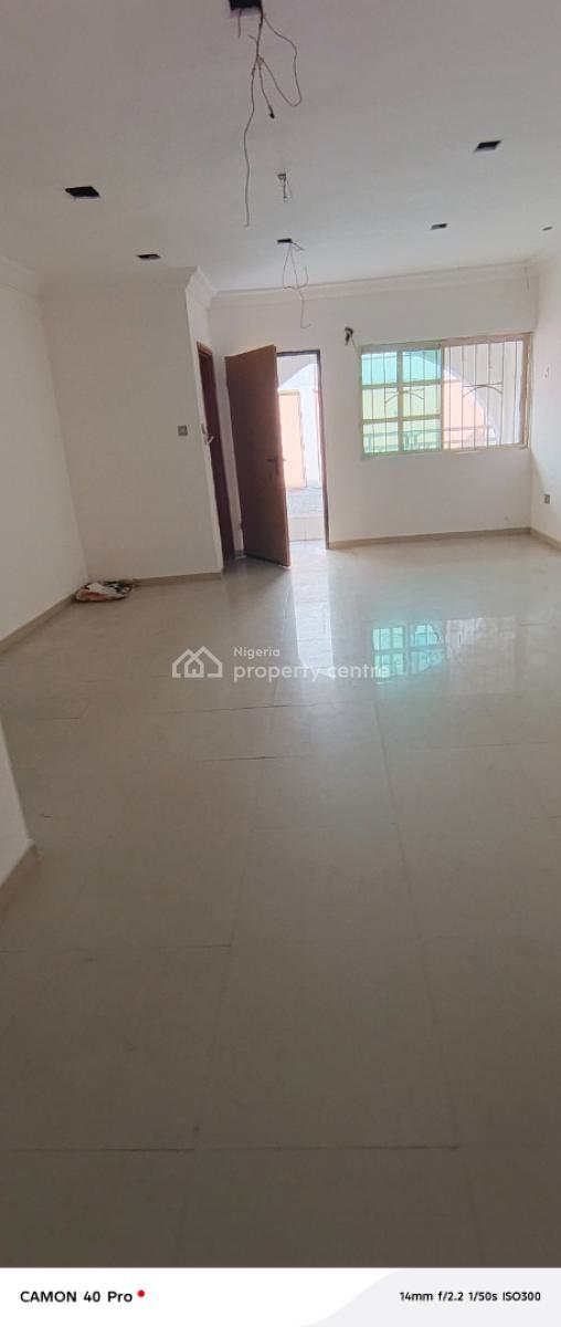a Room Shared Kitchen in Osapa, Osapa, Osapa, Lekki, Lagos, Self Contain (single Rooms) for Rent