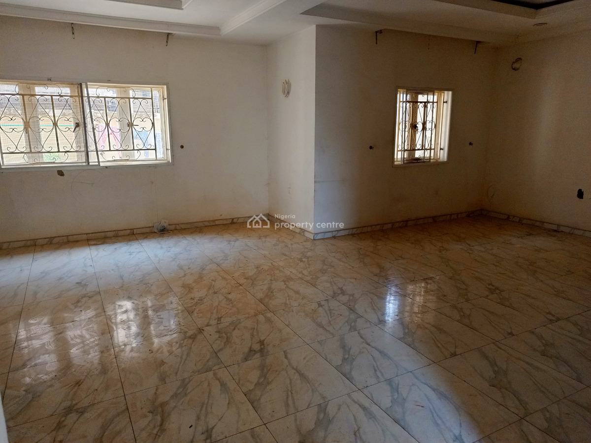 a Luxurious 5 Bedroom Home, Jahi, Abuja, Terraced Duplex for Rent