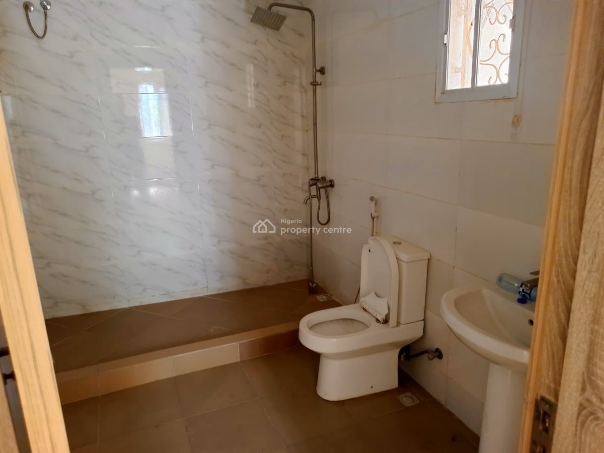 a Luxurious 5 Bedroom Home, Jahi, Abuja, Terraced Duplex for Rent