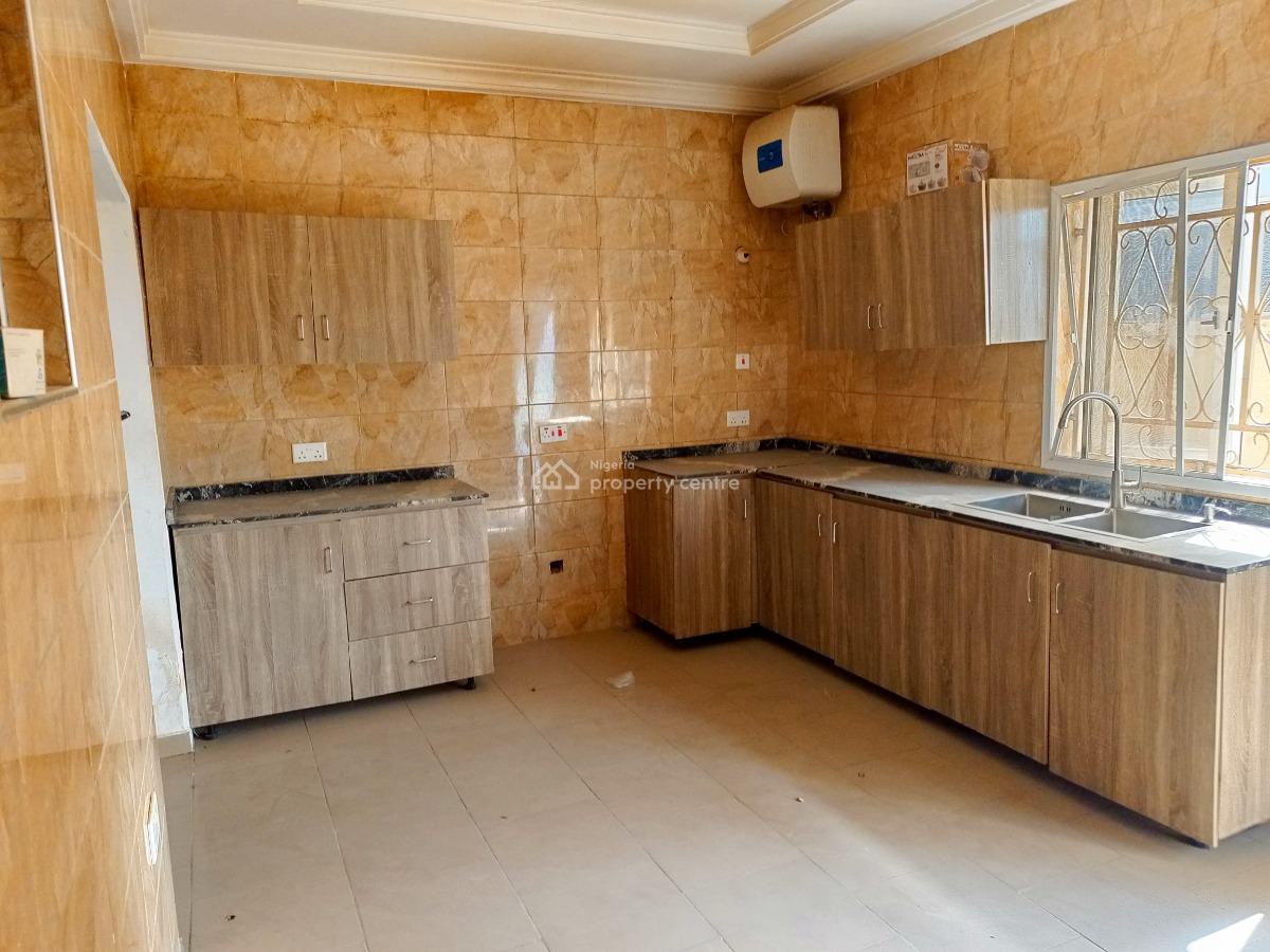 a Luxurious 5 Bedroom Home, Jahi, Abuja, Terraced Duplex for Rent