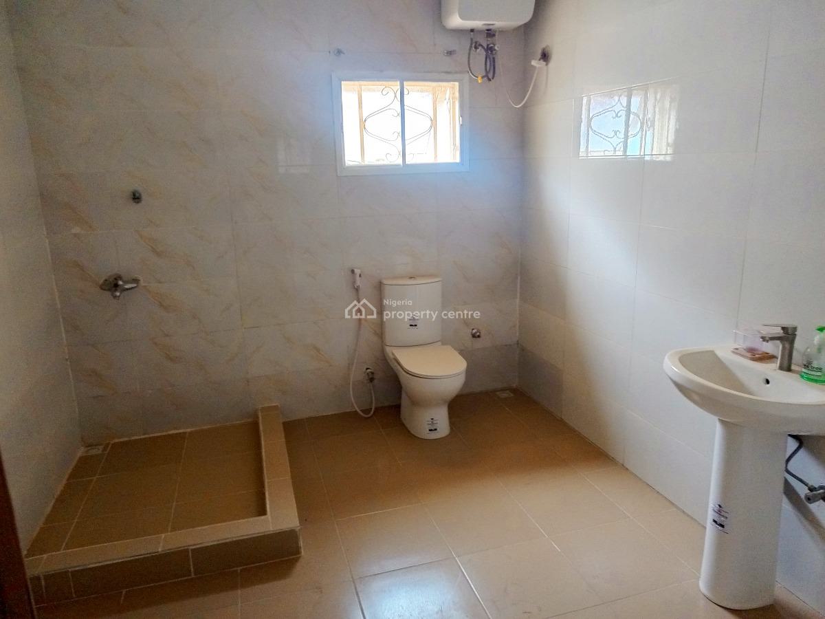 a Luxurious 5 Bedroom Home, Jahi, Abuja, Terraced Duplex for Rent