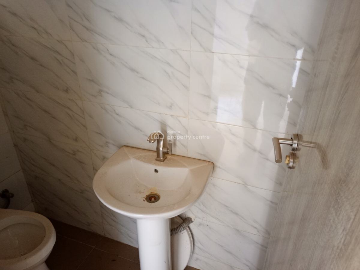 a Luxurious 5 Bedroom Home, Jahi, Abuja, Terraced Duplex for Rent