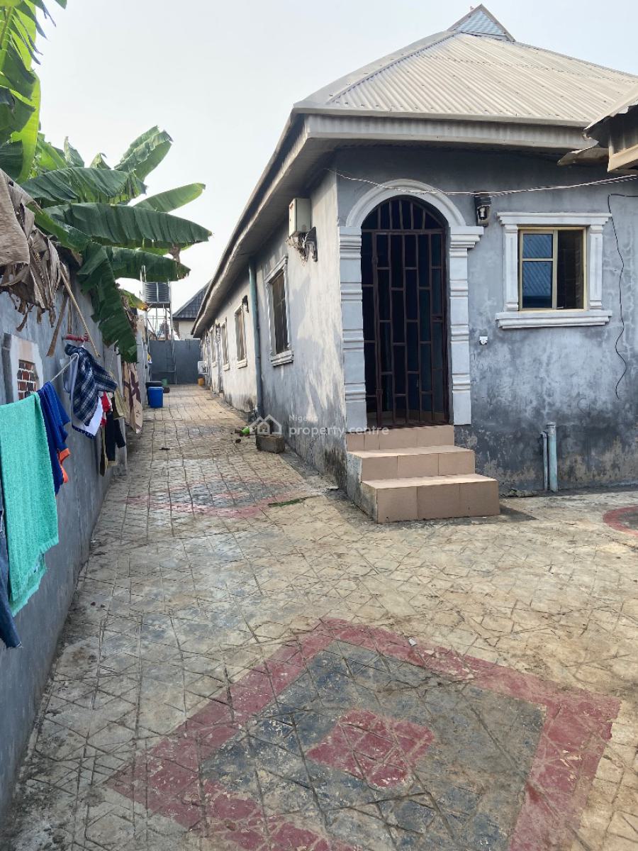 a Neat and Spacious Room and Parlor, Agodongbon Housing Estate Along Lucky Fiber Road, Ikorodu, Lagos, Flat / Apartment for Rent