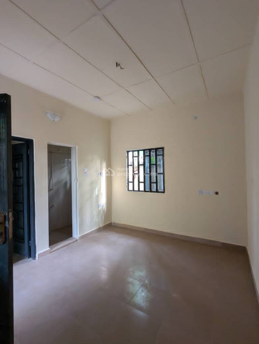 a Spacious Self-contained Apartment, Useoffot, Nwaniba Road, Uyo, Akwa Ibom, House for Rent