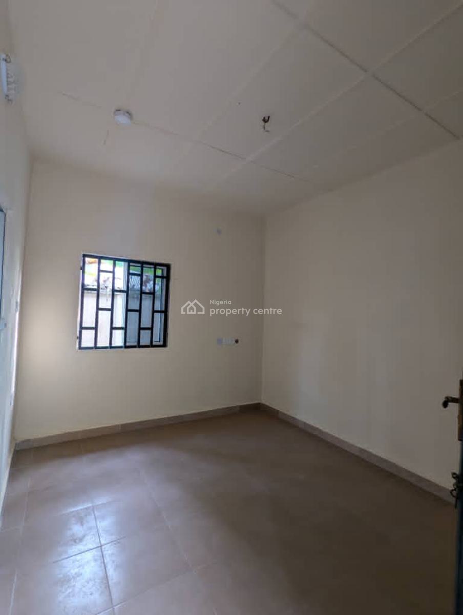 a Spacious Self-contained Apartment, Useoffot, Nwaniba Road, Uyo, Akwa Ibom, House for Rent