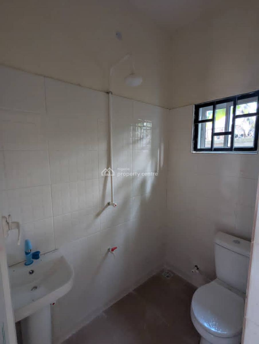 a Spacious Self-contained Apartment, Useoffot, Nwaniba Road, Uyo, Akwa Ibom, House for Rent