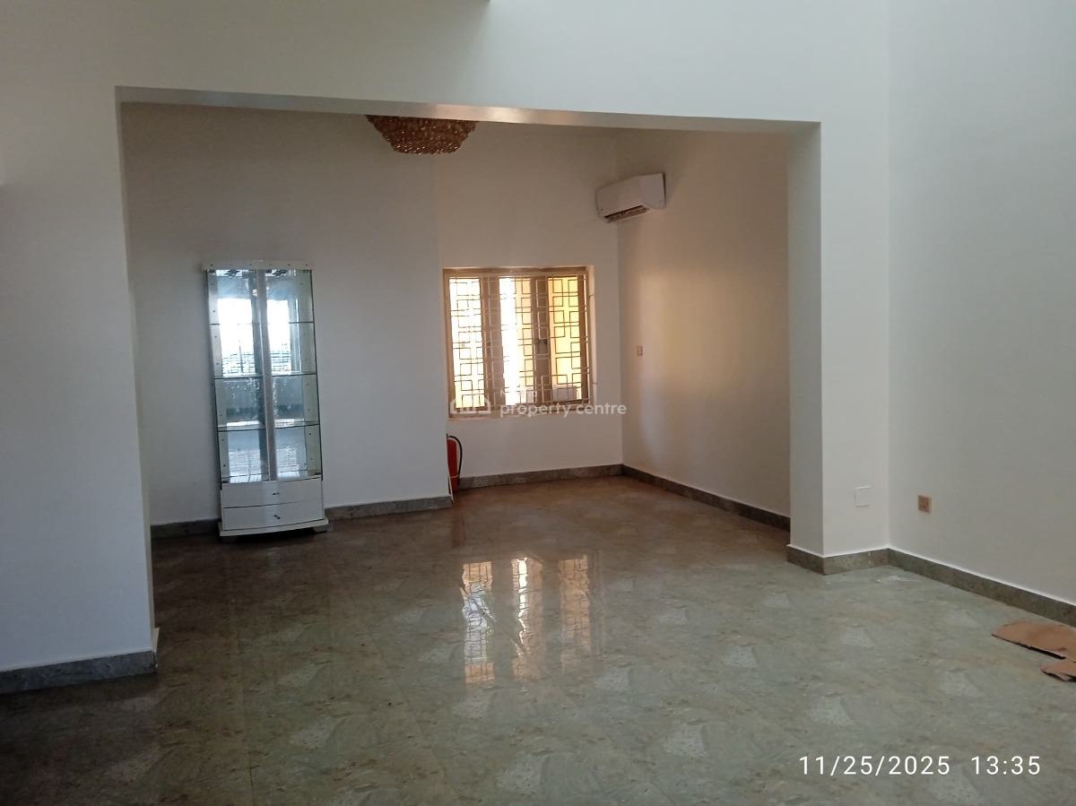 a Well-built Spacious & Serviced 6-bedroom Terrace Duplex, Diplomatic Zone ( Katampe Extension), Katampe Extension, Katampe, Abuja, Terraced Duplex for Rent