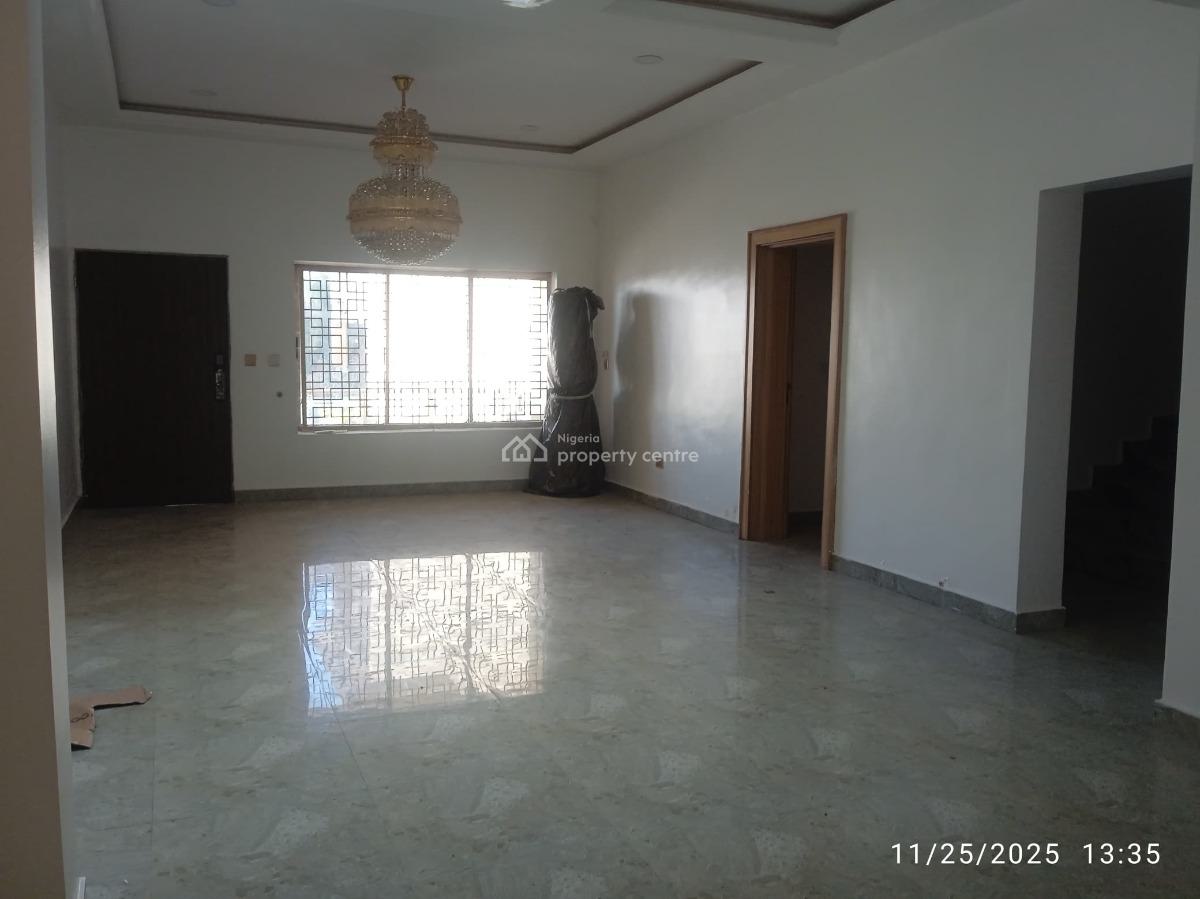 a Well-built Spacious & Serviced 6-bedroom Terrace Duplex, Diplomatic Zone ( Katampe Extension), Katampe Extension, Katampe, Abuja, Terraced Duplex for Rent