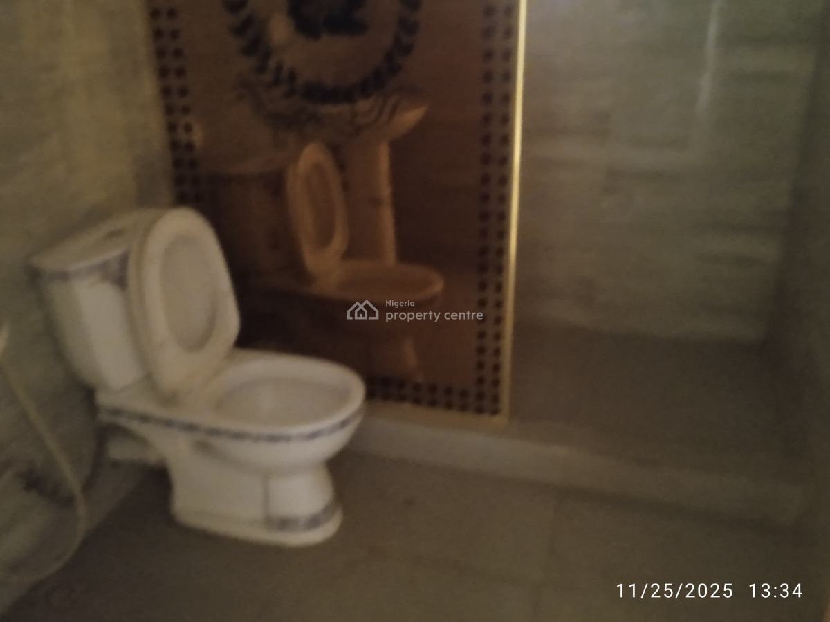 a Well-built Spacious & Serviced 6-bedroom Terrace Duplex, Diplomatic Zone ( Katampe Extension), Katampe Extension, Katampe, Abuja, Terraced Duplex for Rent