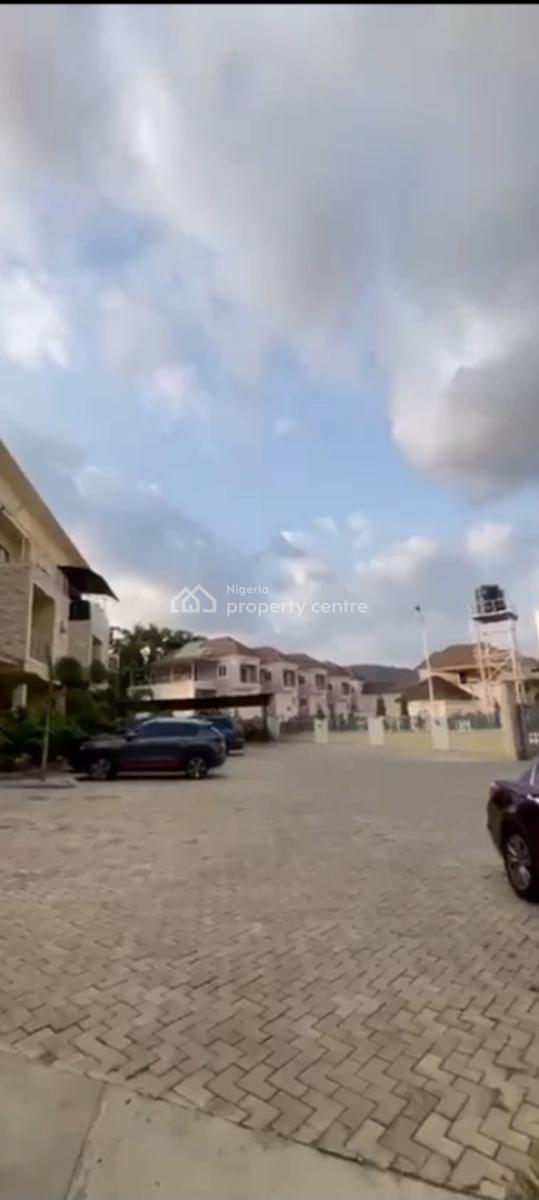 a Well-built Spacious & Serviced 6-bedroom Terraced Duplex, Diplomatic Zone, Katampe Extension, Katampe, Abuja, Terraced Duplex for Rent