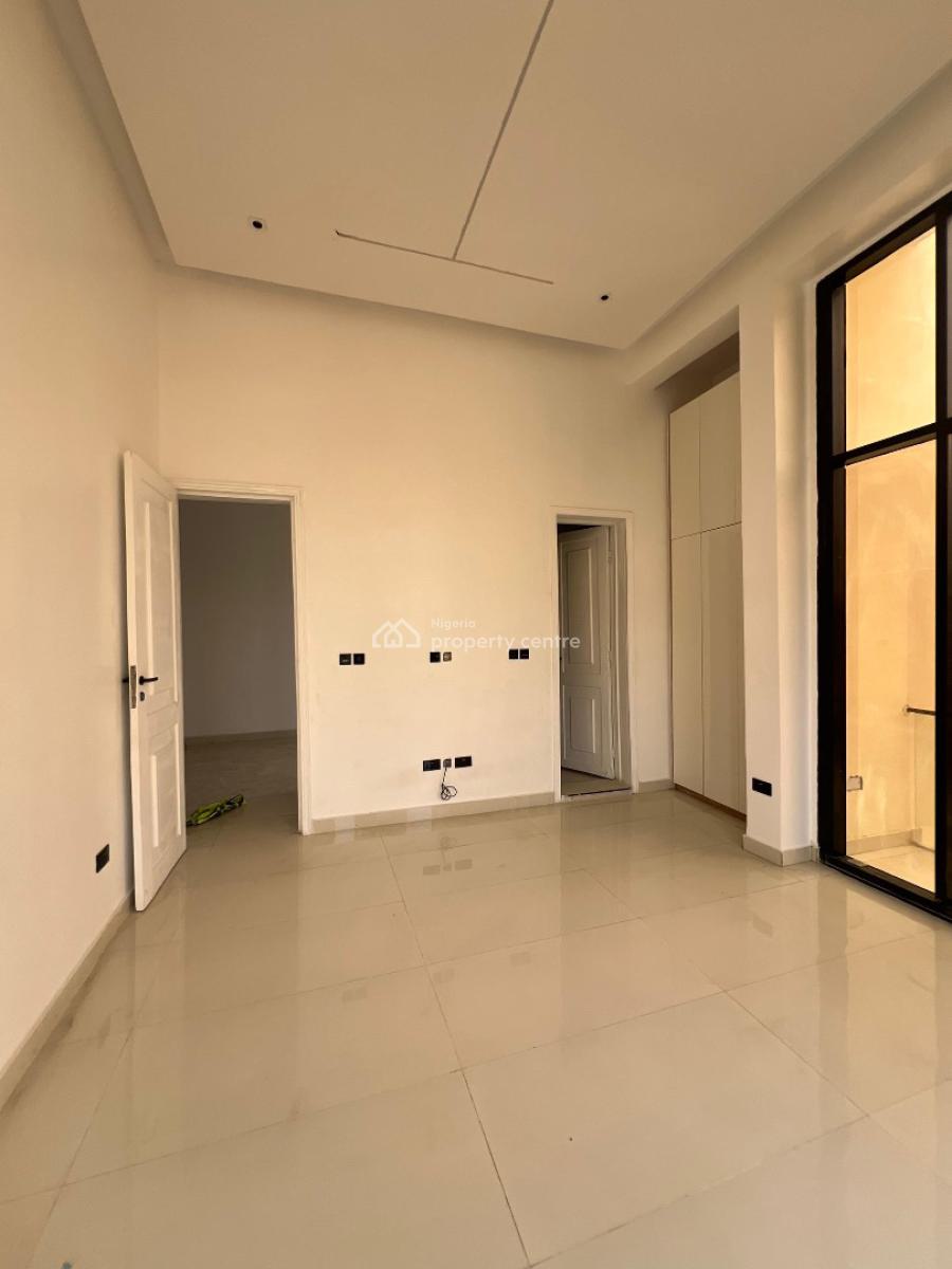 3 Bedroom Apartment with a Swimming Pool and Gym, Lekki Phase1, Lekki Phase 1, Lekki, Lagos, Flat / Apartment for Sale