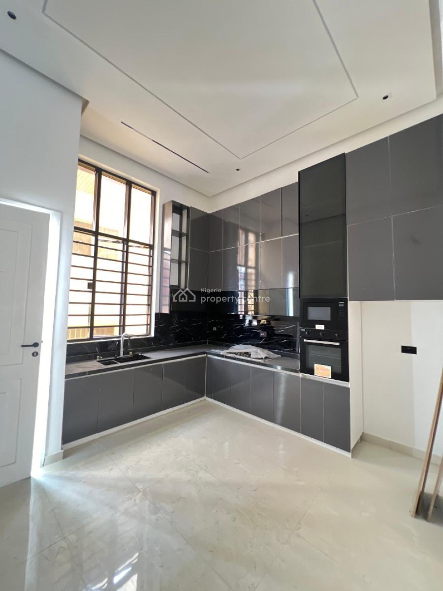 3 Bedroom Apartment with a Swimming Pool and Gym, Lekki Phase1, Lekki Phase 1, Lekki, Lagos, Flat / Apartment for Sale