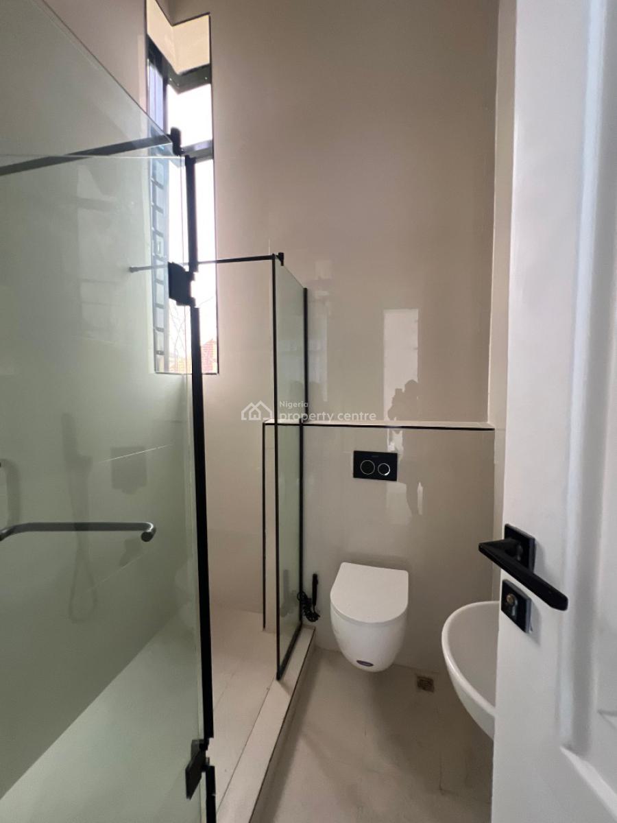 3 Bedroom Apartment with a Swimming Pool and Gym, Lekki Phase1, Lekki Phase 1, Lekki, Lagos, Flat / Apartment for Sale