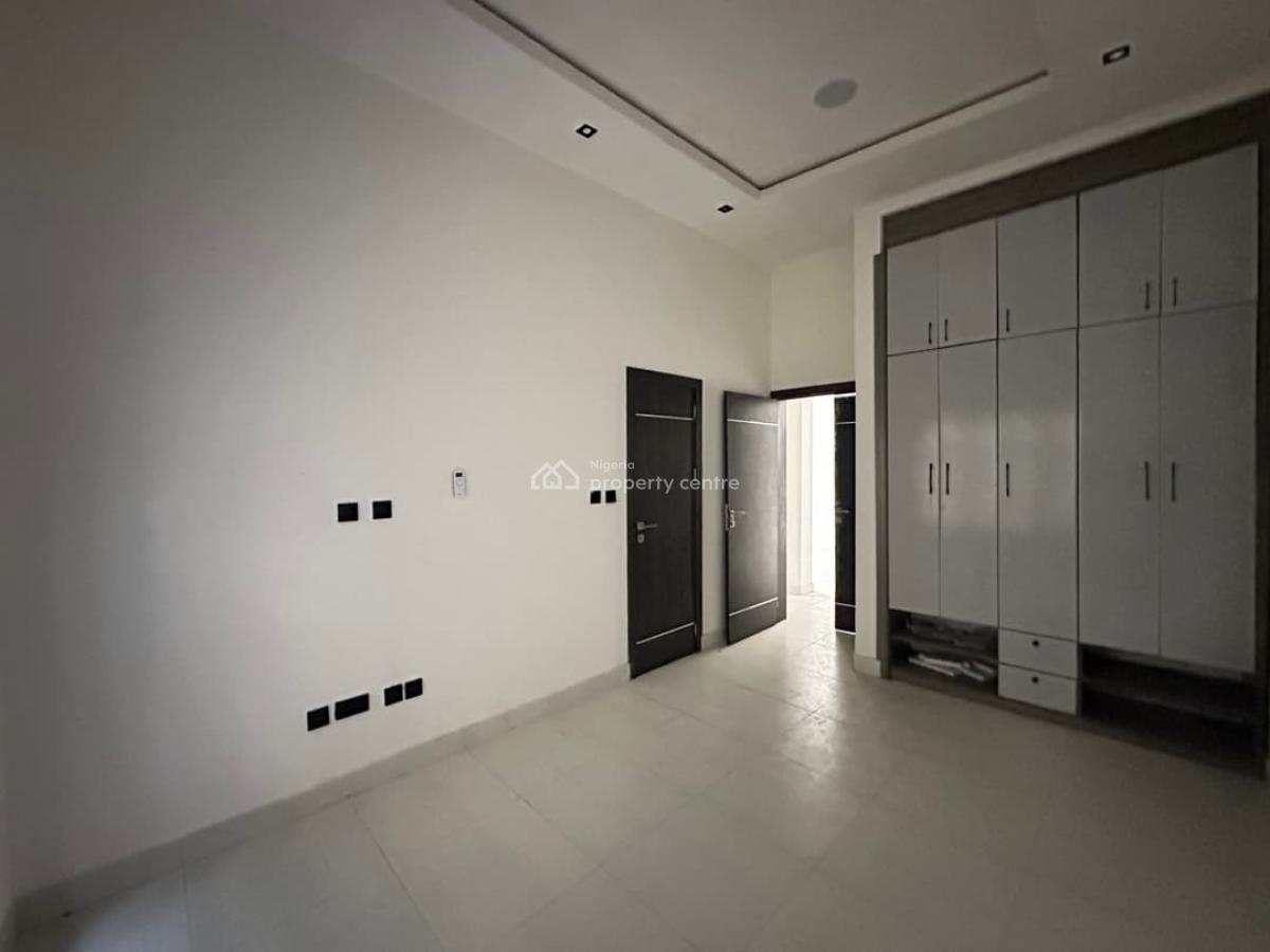 2-bedroom Apartment with Bq, Lekki Phase 1, Lekki, Lagos, Flat / Apartment for Rent