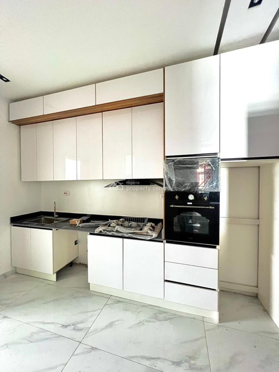 Spaciously Built 1 Bedroom Apartment  in a Serene Environment, Oniru, Victoria Island (vi), Lagos, Flat / Apartment for Sale