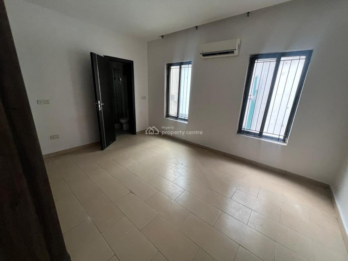 Luxury 3 Bedrooms Apartment with a Bq on The 3rd Floor, Lekki Phase 1, Lekki, Lagos, Flat / Apartment for Rent