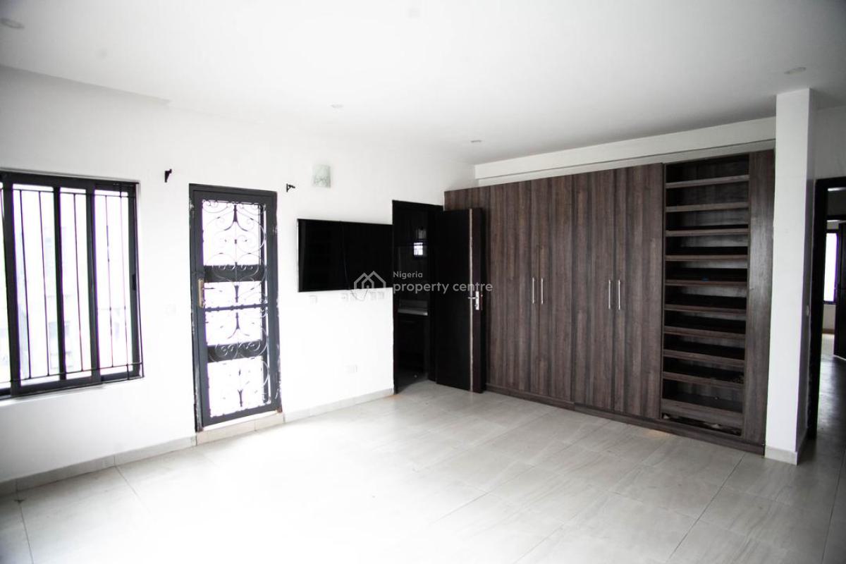 Luxury 3 Bedrooms Apartment with a Bq on The 3rd Floor, Lekki Phase 1, Lekki, Lagos, Flat / Apartment for Rent