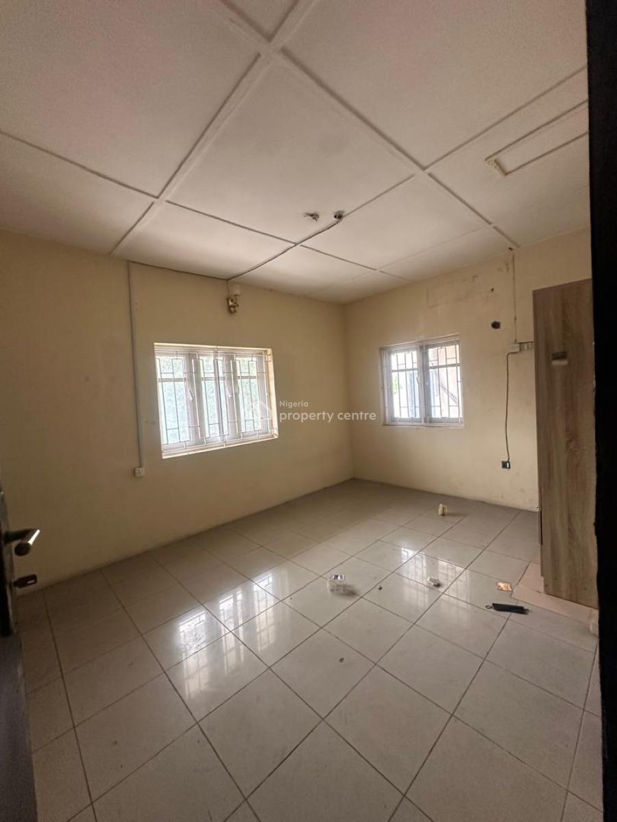 Well Maintained 4 Bed Rooms Semi Detached Duplex with 2 Bed Room Flat, Ilupeju Lagos, Ilupeju, Lagos, Semi-detached Duplex for Rent