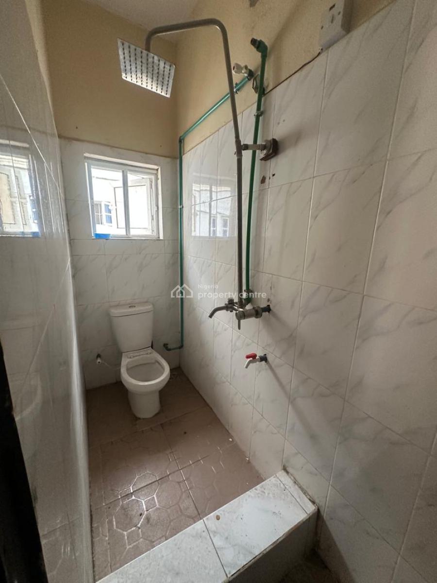 Well Maintained 4 Bed Rooms Semi Detached Duplex with 2 Bed Room Flat, Ilupeju Lagos, Ilupeju, Lagos, Semi-detached Duplex for Rent