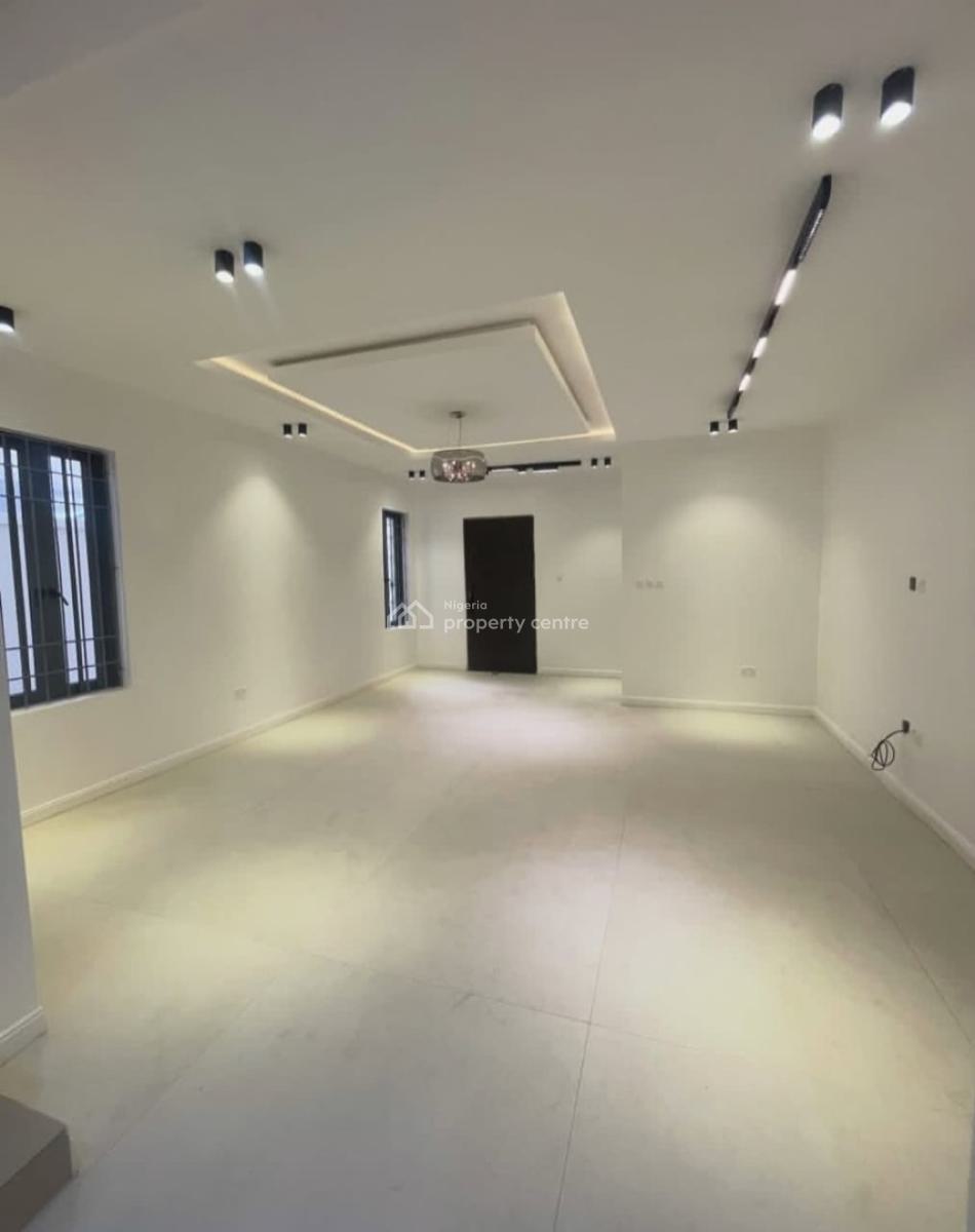 Clean 4bedroom Semi Detached Duplex with Bq, Lekki Phase 1, Lekki, Lagos, Semi-detached Duplex for Rent