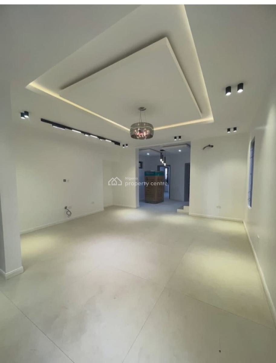 Clean 4bedroom Semi Detached Duplex with Bq, Lekki Phase 1, Lekki, Lagos, Semi-detached Duplex for Rent