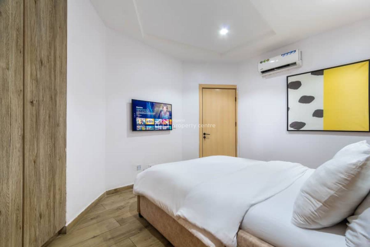 Luxurious and Spacious 1 Bedroom Apartment in a Secured Estate, Lekki Phase 1, Lekki, Lagos, Flat / Apartment Short Let