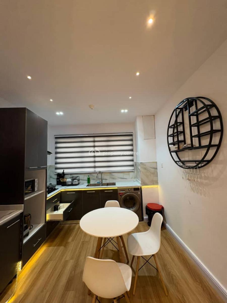 Spacious 1-bedroom Apartment in a Secured and Serene Environment., Lekki Phase 1, Lekki, Lagos, Flat / Apartment Short Let