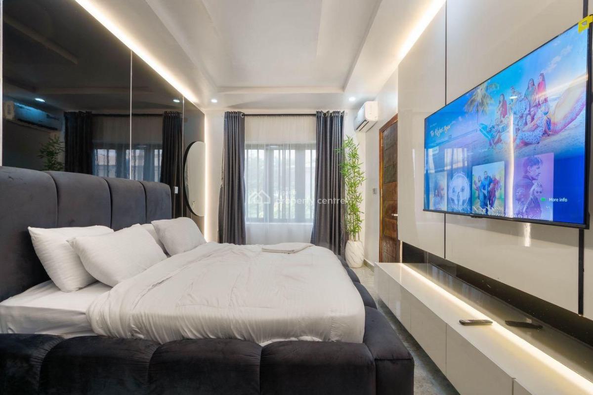 Brand New Luxury 1bedroom in Lekki Phase 1 ., Lekki Phase 1, Lekki, Lagos, Flat / Apartment Short Let