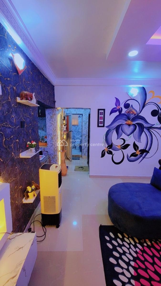 Luxury 1 Bedroom in a Serene Estate, Igbogbo Bayeku Road.beshide Fasola Estate., Igbogbo, Ikorodu, Lagos, Mini Flat (room and Parlour) Short Let