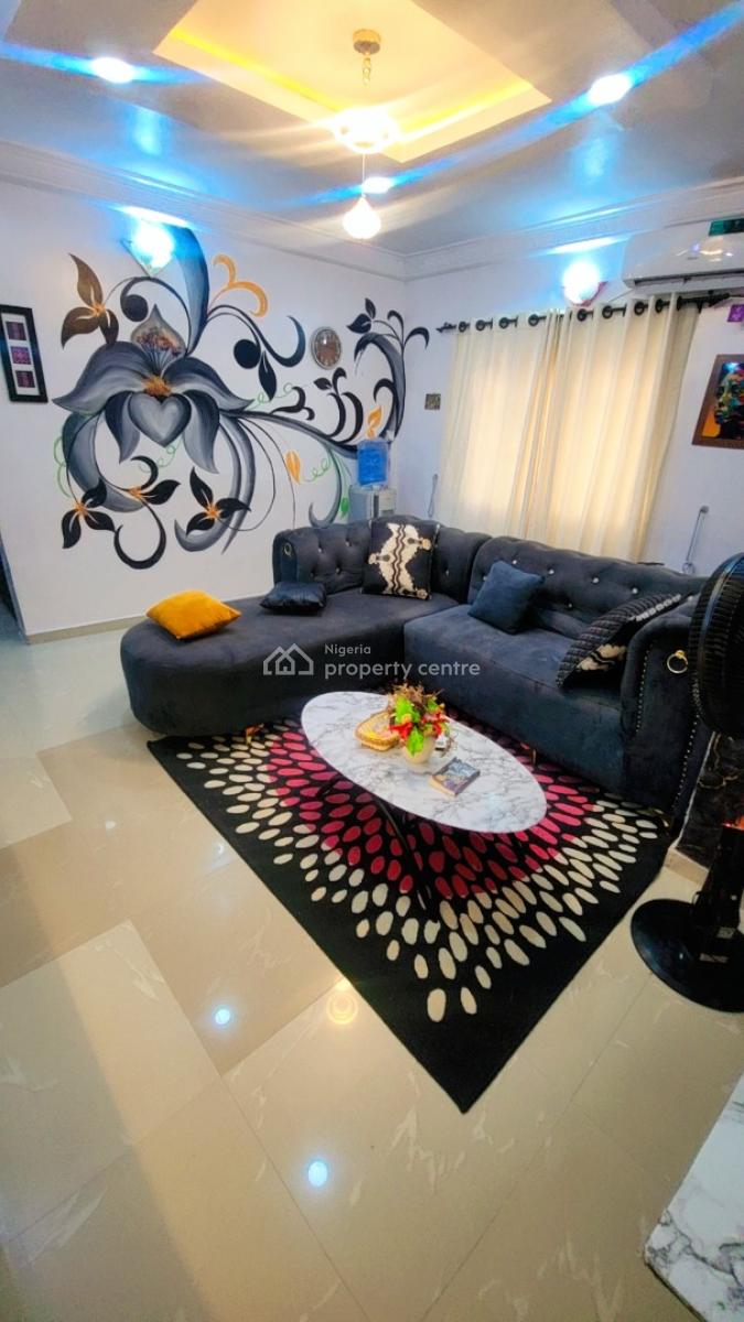 Luxury 1 Bedroom in a Serene Estate, Igbogbo Bayeku Road.beshide Fasola Estate., Igbogbo, Ikorodu, Lagos, Mini Flat (room and Parlour) Short Let