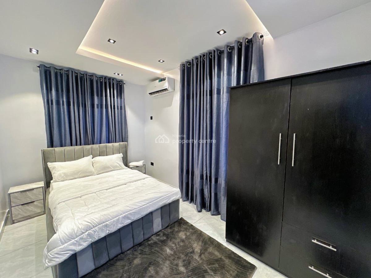 Stunning-two  Bedrooms Apartment, Alagomeji, Yaba, Lagos, Flat / Apartment Short Let