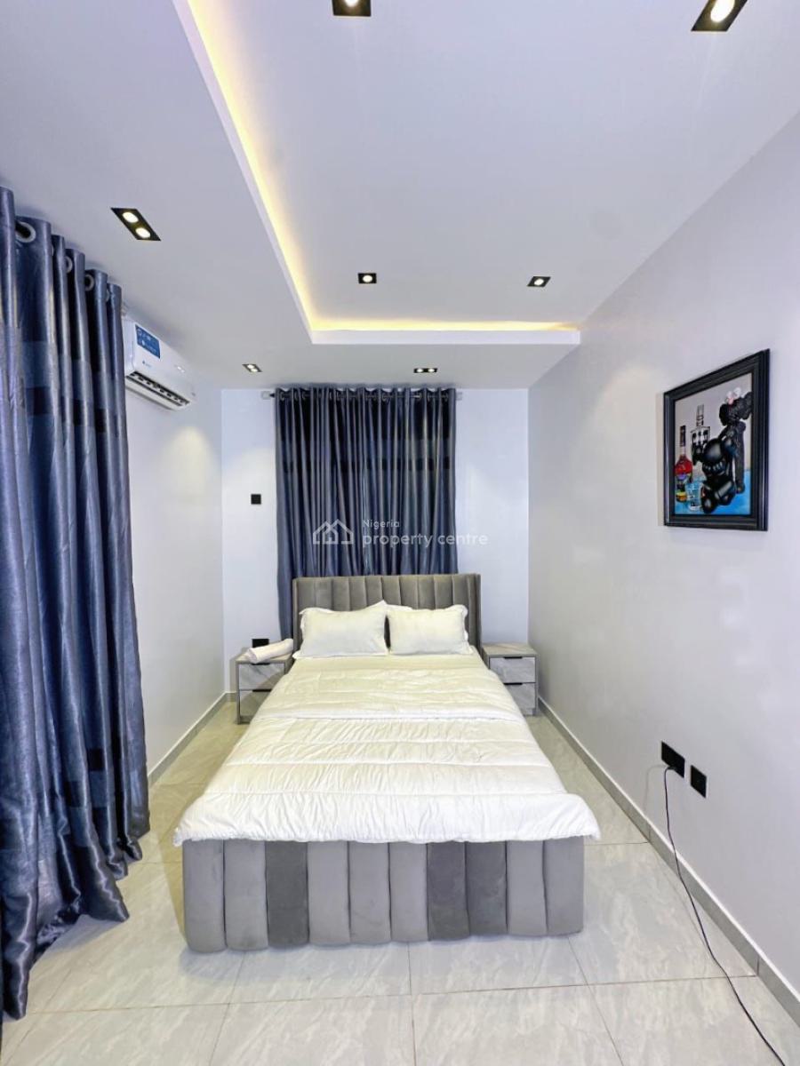 Stunning-two  Bedrooms Apartment, Alagomeji, Yaba, Lagos, Flat / Apartment Short Let
