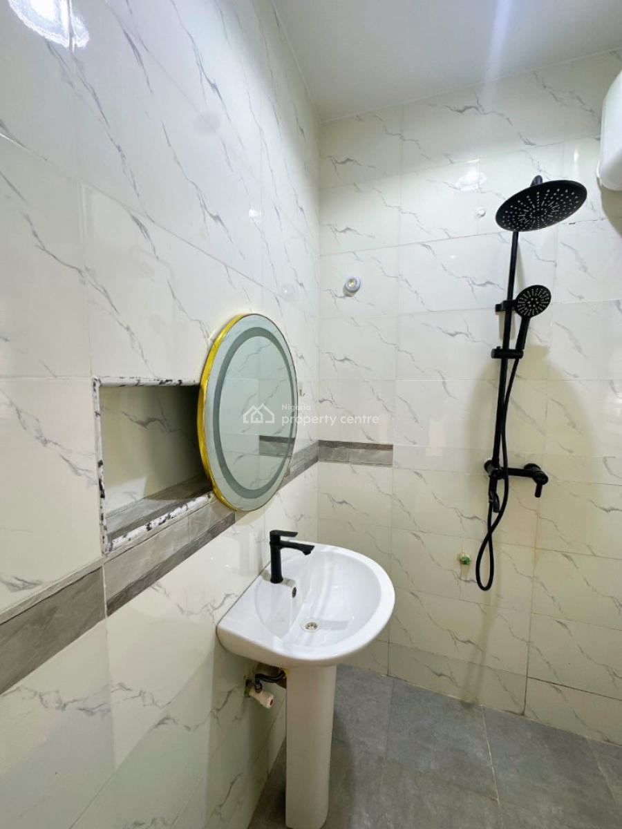 Stunning-two  Bedrooms Apartment, Alagomeji, Yaba, Lagos, Flat / Apartment Short Let