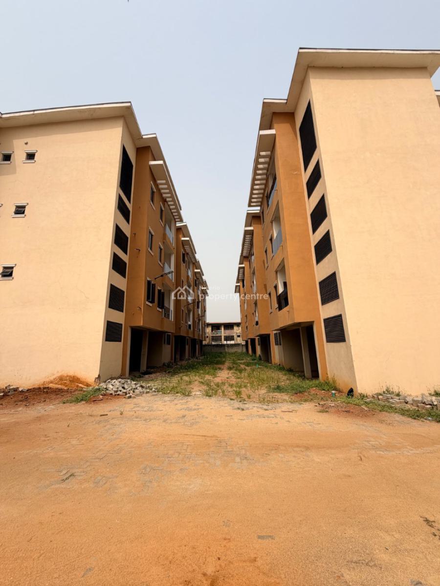 Spaciously Built 3 Bedrooms Apartment in Serene and Secured Environmen, Maryland, Lagos, Flat / Apartment for Sale