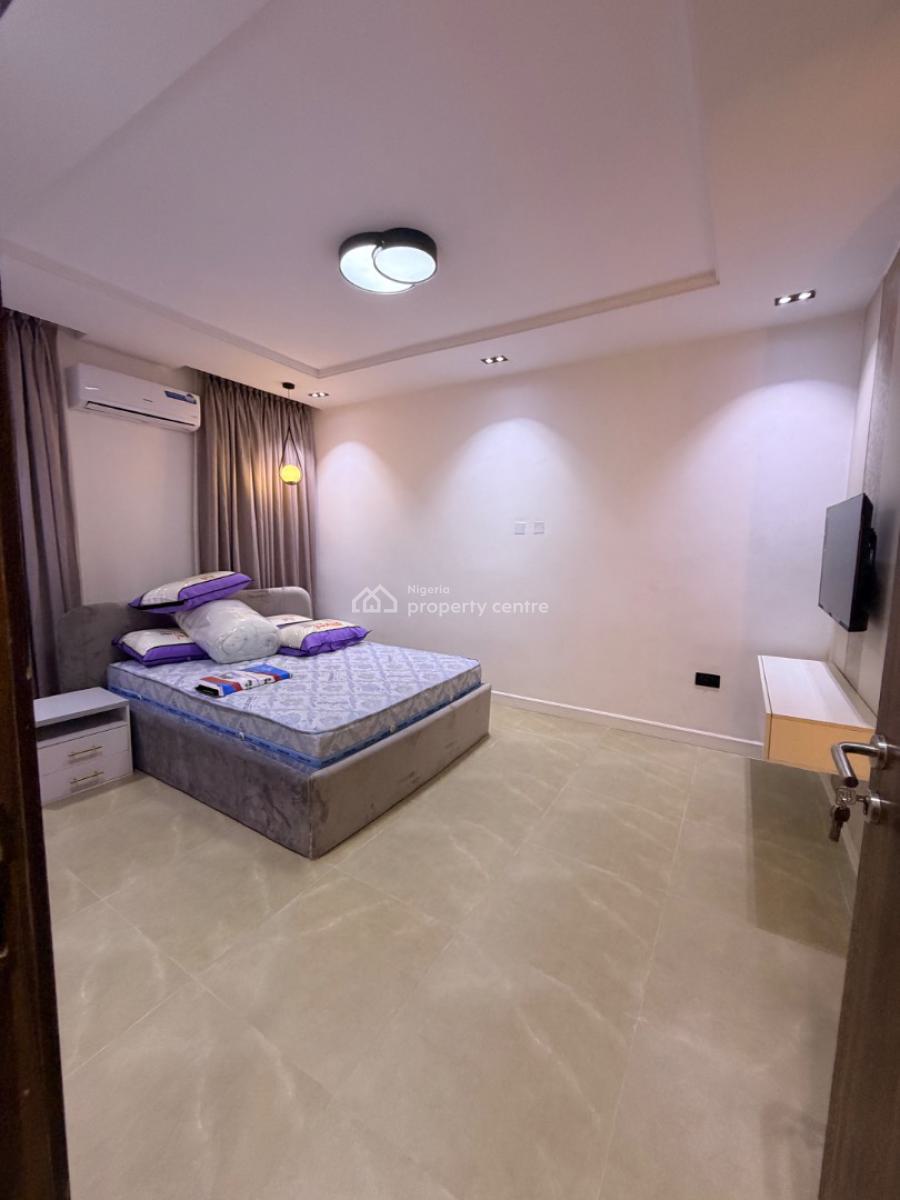 Spaciously Built 3 Bedrooms Apartment in Serene and Secured Environmen, Maryland, Lagos, Flat / Apartment for Sale