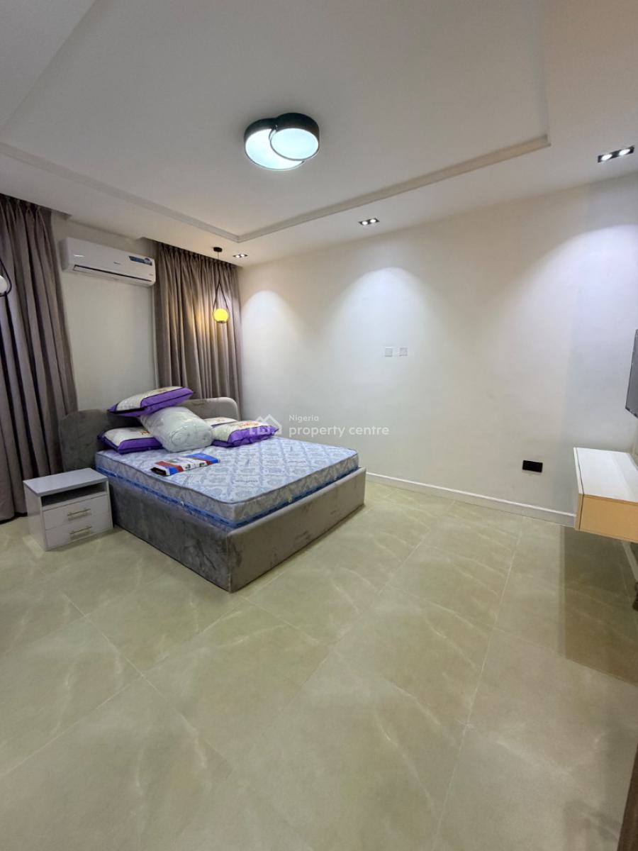 Spaciously Built 3 Bedrooms Apartment in Serene and Secured Environmen, Maryland, Lagos, Flat / Apartment for Sale