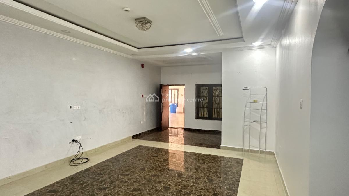 Spacious and Fully Serviced 2 Bedroom Apartment, Close to Emadeb Filling Station After Bannex Bridge, Mabushi, Abuja, Flat / Apartment for Rent