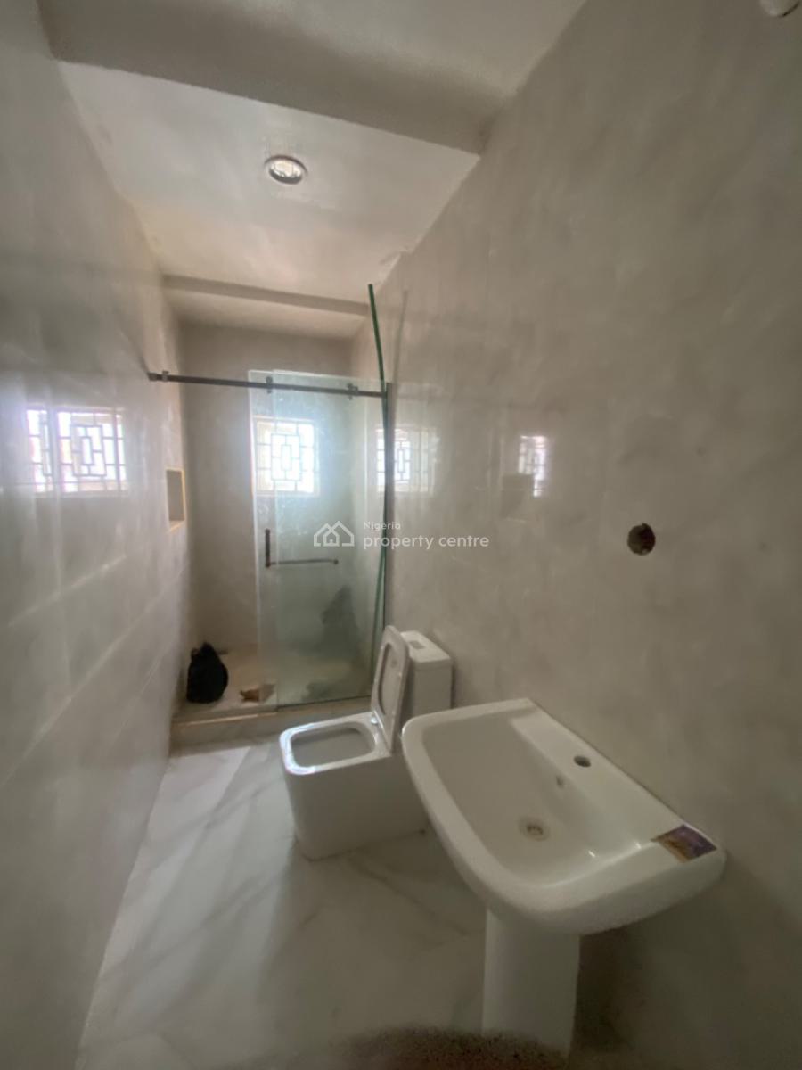 Luxury 8 Rooms Hotel /apartment in a Secured Estate , Tarred Road, Gaduwa, Abuja, Detached Duplex for Sale