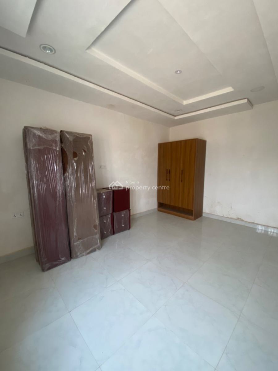 Luxury 8 Rooms Hotel /apartment in a Secured Estate , Tarred Road, Gaduwa, Abuja, Detached Duplex for Sale