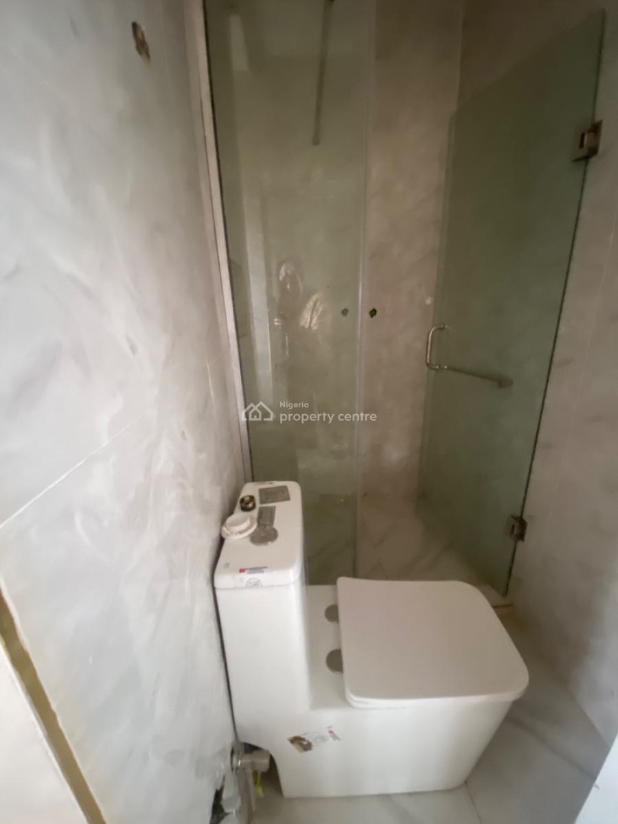 Luxury 8 Rooms Hotel /apartment in a Secured Estate , Tarred Road, Gaduwa, Abuja, Detached Duplex for Sale