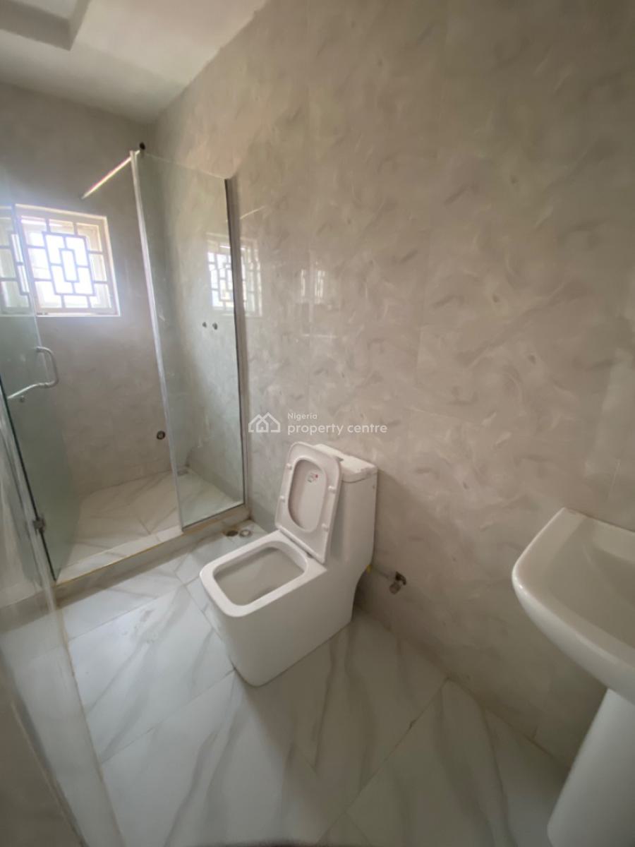 Luxury 8 Rooms Hotel /apartment in a Secured Estate , Tarred Road, Gaduwa, Abuja, Detached Duplex for Sale