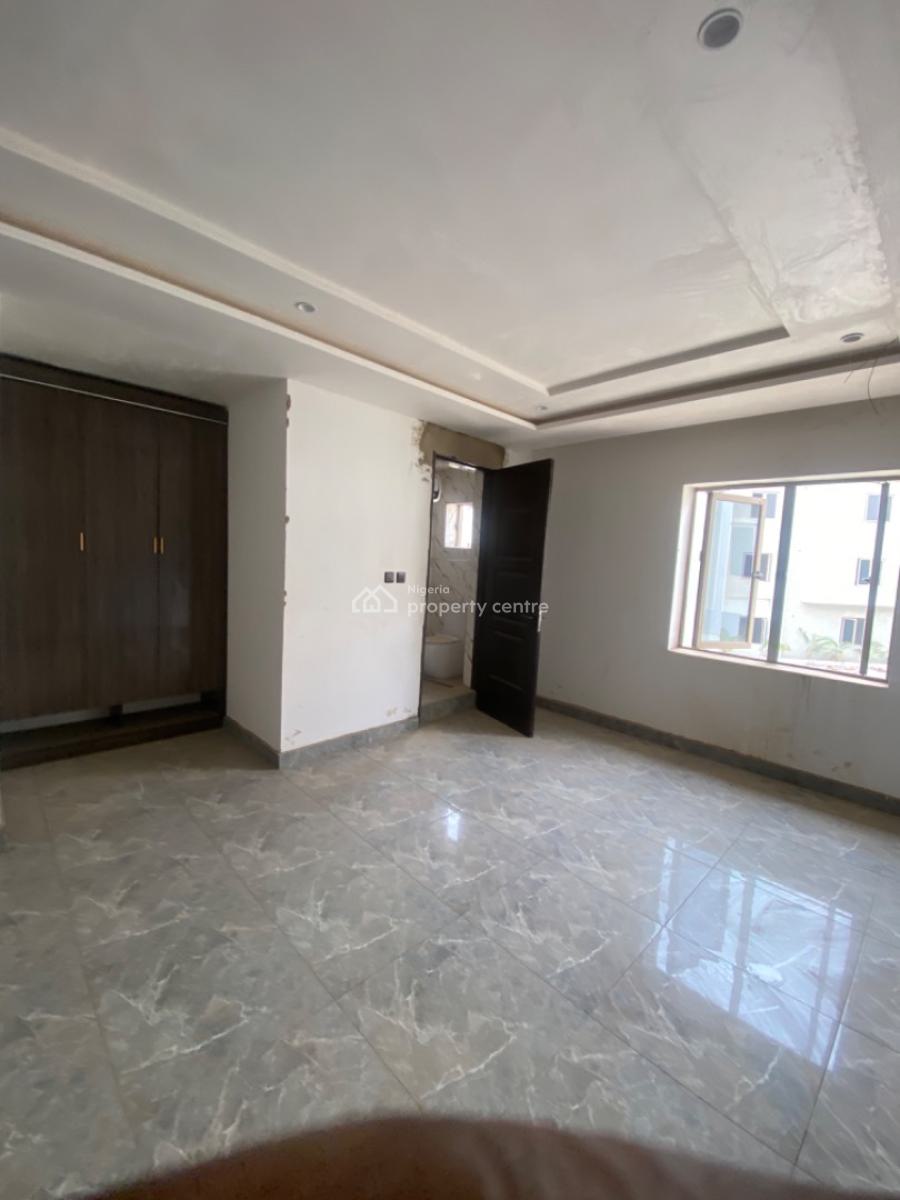 Luxury 8 Rooms Hotel /apartment in a Secured Estate , Tarred Road, Gaduwa, Abuja, Detached Duplex for Sale