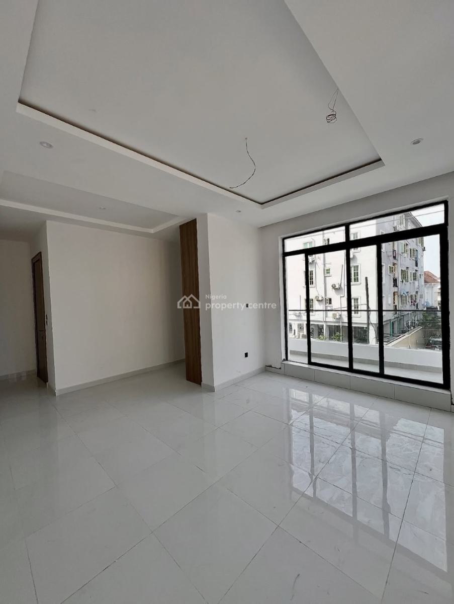 Fully Serviced 3 Bedroom Apartment, Lekki Phase 1, Lekki, Lagos, Block of Flats for Sale