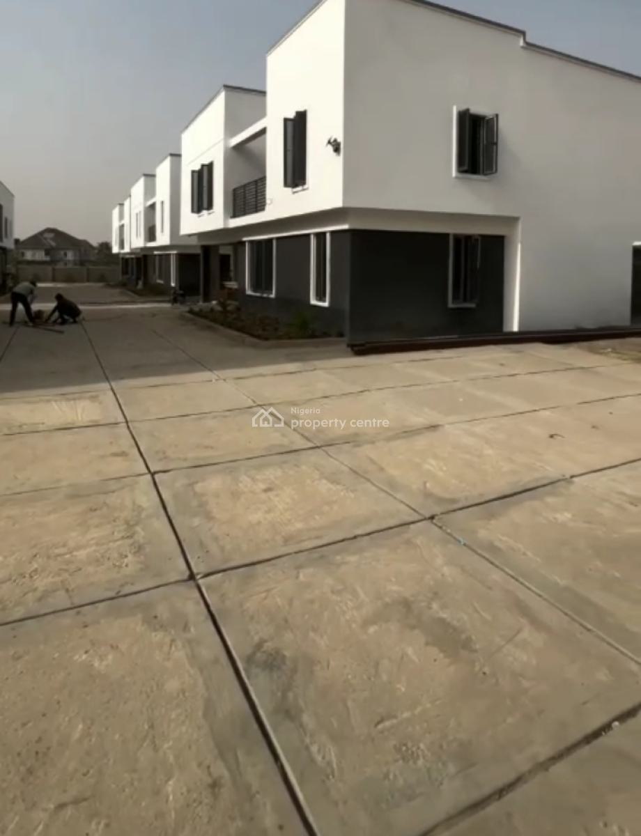 Brand New Luxury-finished Spacious 2-bedroom Apartment, Lugbe District, Abuja, Flat / Apartment for Rent