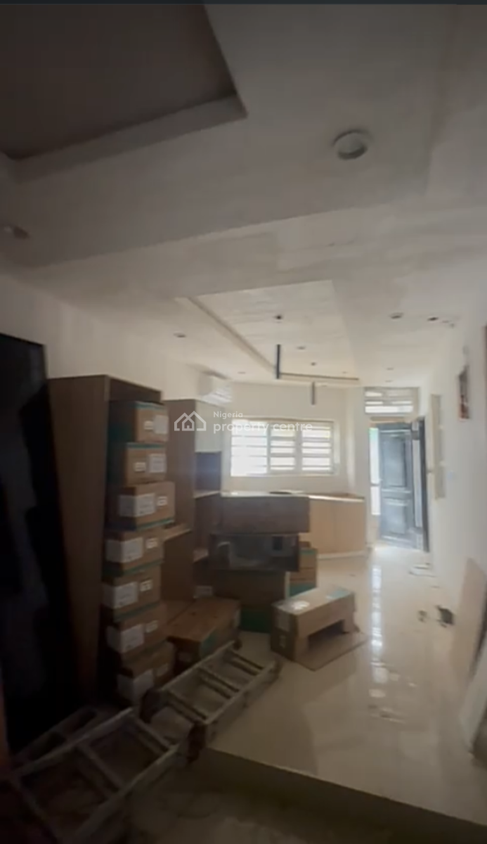 Standard and Spacious 1 Bedroom Flat, Victoria Island (vi), Lagos, Flat / Apartment for Rent