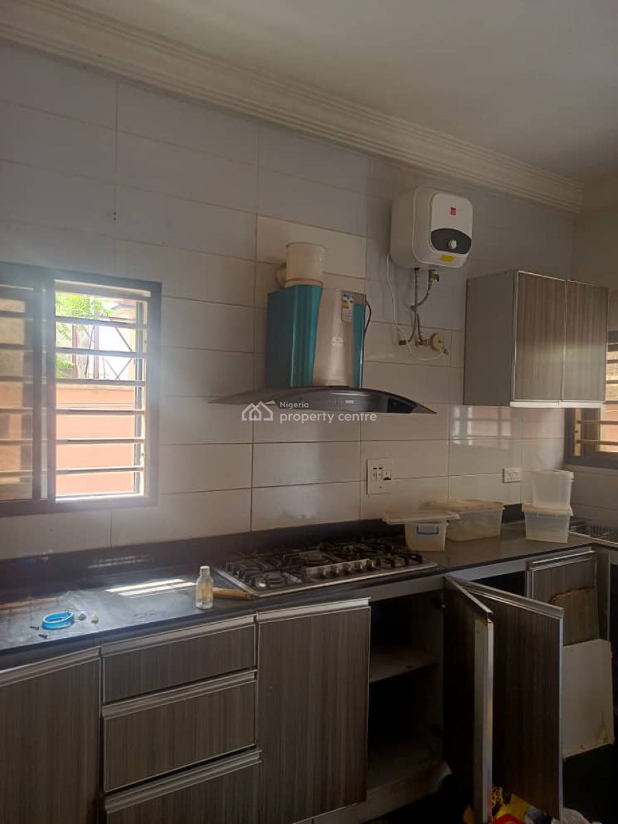 4 Bedroom Terrace in Oniru Victoria Island  4 People in The Compound., Oniru, Victoria Island (vi), Lagos, Terraced Duplex for Sale